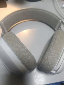 01-200563049: Logitech zone vibe 100