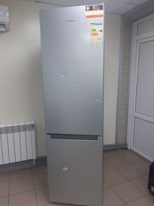 01-200580708: Indesit li9s1es