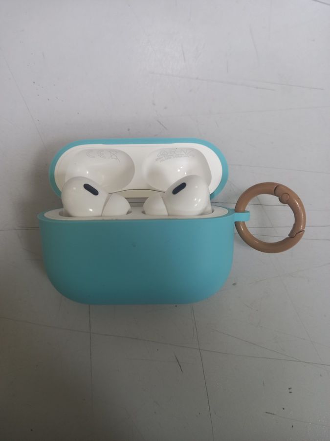 airpods pro 2nd generation with magsafe charging case usb-c