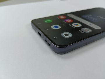 Б/у Мобильний телефон Samsung galaxy s23 8/128gb 01-200764129