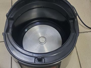 Б/в Мультиварка Magio mg-422 01-200740444