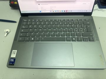 Lenovo yoga slim 7 14ill10 (core ultra 7 258v/ram32gb/ssd1tb)