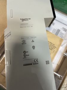 Б/в Модуль аналового виводу Schneider Electric 140aco13000 01-200855439