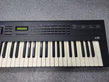 Б/в Синтезатор Roland jv-30 01-200855528