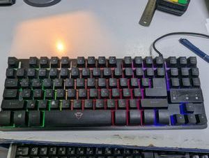 Б/у Клавиатура Trust gxt 833 01-200874951