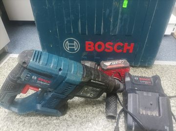 Б/у Набор инструментов Bosch gsr 180-li/ gbh 180-li/ gws 180-li/ 2акб 4ah зп 01-200894553