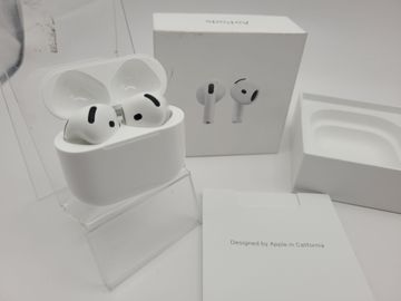 Б/в Навушники Apple airpods 4 01-200849190