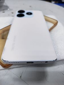 Б/в Мобільний телефон Tecno spark 10 pro 8/256gb 01-200814247