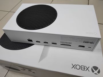 Б/в Ігрова приставка Microsoft xbox series s 512gb 01-200915375
