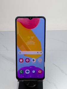 Б/в Мобільний телефон Samsung galaxy m13 sm-m135f 4/64gb 01-200919800