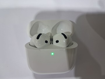 Б/у Навушники Apple airpods 4 01-200924600