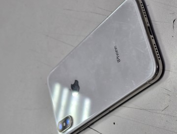 Б/в Мобільний телефон Apple iphone x 64gb 01-200928118