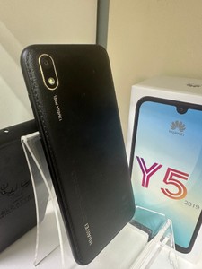 Б/в Мобільний телефон Huawei y5 2019 amn-lx9 2/16gb 01-200956006