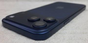 Б/в Мобільний телефон Apple iphone 17 pro max 256gb 01-200996132
