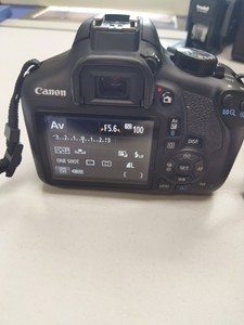 Б/в Фотоапарат Canon eos 1300d / ef-s 18-55mm f/3,5-5,6 is ii 01-201003241