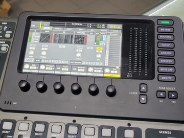Б/в Мікшерний пульт Behringer x32 compact 01-201004234