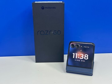 Б/в Мобільний телефон Motorola razr 60 8/256gb 01-201123679