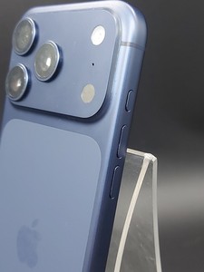 Б/в Мобільний телефон Apple iphone 17 pro 256gb 01-201054271
