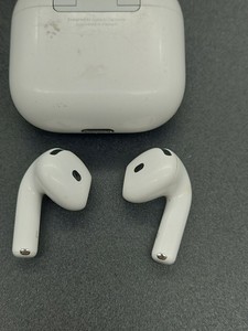 Б/в Навушники Apple airpods 4 01-201158081