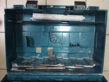 01-200145566: Makita hm1203c