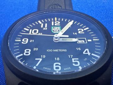 01-200744677: Luminox 2400-1gbq