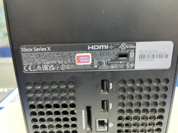 01-200603119: Microsoft xbox series x 1tb