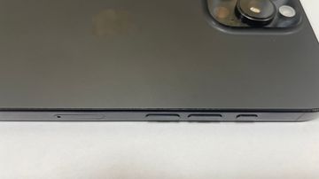 Б/в Мобільний телефон Apple iphone 16 pro max 256gb 01-200765584