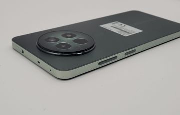 Б/в Мобільний телефон Realme 12 5g 8/256gb 01-200784453