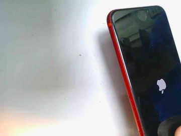 Б/в Мобільний телефон Apple iphone se 2020 64gb 01-200826173