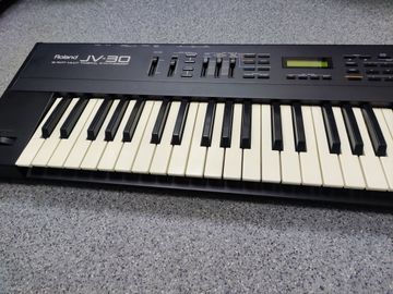 Б/в Синтезатор Roland jv-30 01-200855528