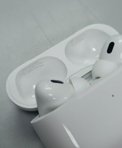 Б/в Навушники Apple airpods pro 2nd generation with magsafe charging case usb-c 01-200860357