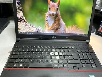 Б/в Ноутбук Fujitsu 15/core i5 6200u ddr3/8gb ddr3/hdd *відсутній/ssd 256 gb/*інтегрована 01-200864188