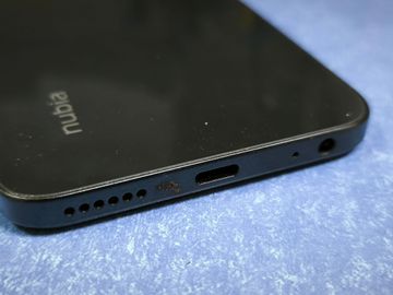 Б/у Мобильный телефон Zte nubia v70 design 8/256gb 01-200871967