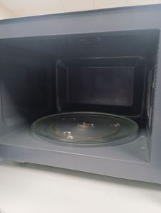 Б/в Мікрохвильова піч Grunhelm 23mx723-b 01-200875829