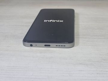 Б/в Мобільний телефон Infinix smart 9 4/128gb 01-200880112