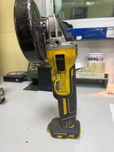 Б/в Кутова шліфмашина Dewalt dcg405 1акб 5ah зп 01-200886597