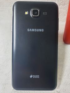 Б/в Мобільний телефон Samsung j700h galaxy j7 16gb 01-200902378