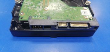 Б/в Жорсткий диск Western Digital wdc wd11purz-85c5hy0 1t 01-200903950