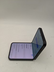 Б/в Мобільний телефон Samsung galaxy flip7 fe 8/128gb 01-200928499