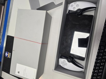 Б/в Ігровий джойстик Sony playstation portal 01-200928108