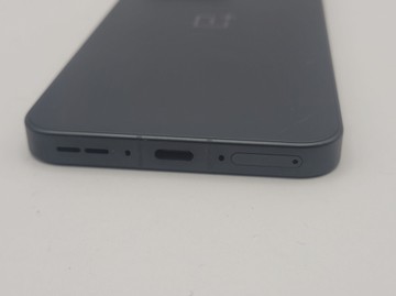 Б/в Мобільний телефон Oneplus 13t 16/512gb 01-200939319