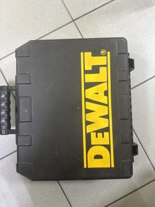 Б/в Шурупокрут Dewalt dcd776c2 01-200954867