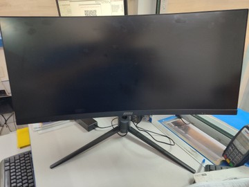 Msi mag301cr2