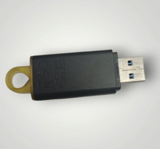 Б/в Карта пам'яті Kingston 128 gb microsd 01-201001354