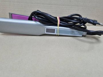 01-200233810: - hair straightener;