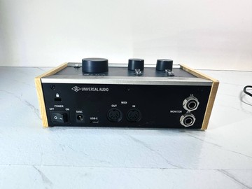 Б/в Звукова карта Universal Audio volt 276 01-201062540