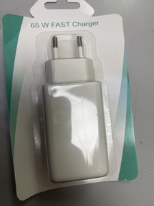 Б/в Універсальний блок живлення Fast Charger 65 w 01-201063681