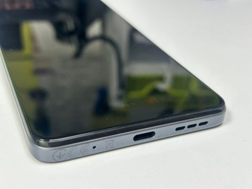 Б/в Мобільний телефон Motorola g24 4/128gb 01-201138399