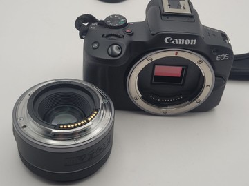 Б/в Фотоапарат Canon eos r50 + rf50mm f1.8 stm 01-201150380