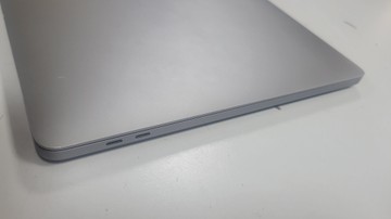 Б/в Ноутбук Apple macbook pro 16" 2019 /a2141 /core i7 2,6ghz /ram 32gb /ssd 512gb /amd radeon pro 5300m 01-201027957